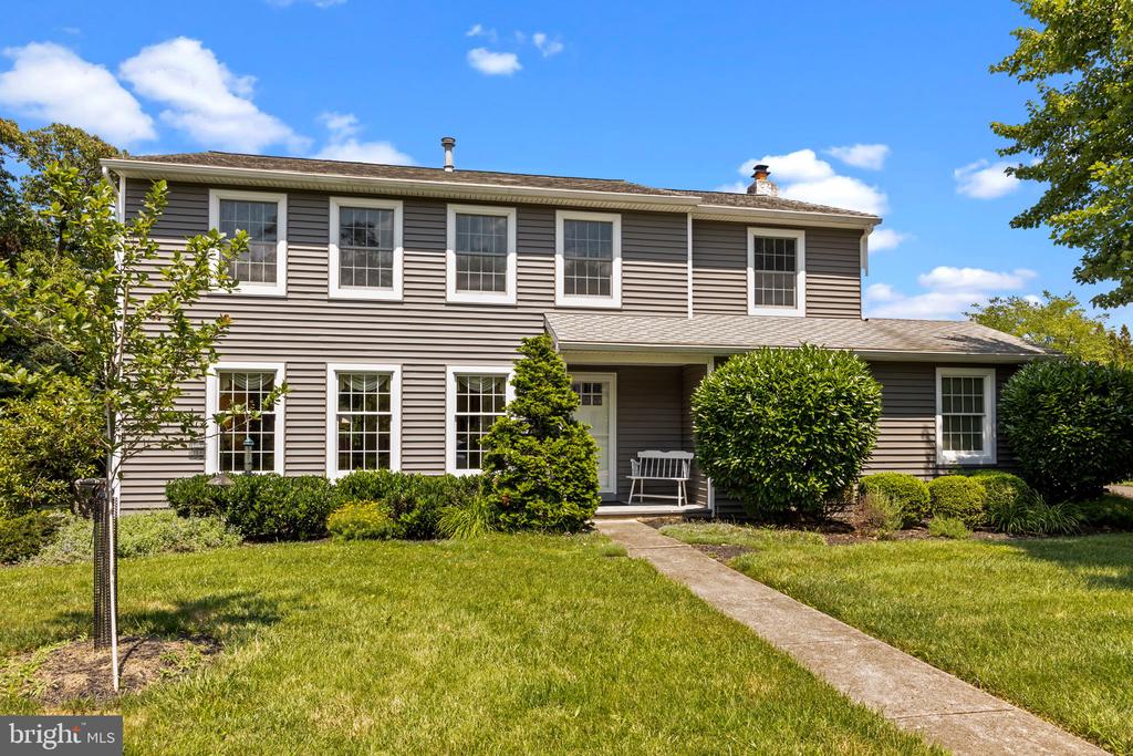 21 RONALD CIRCLE