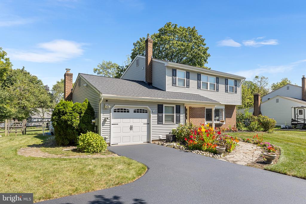 21 MEADOW GLEN ROAD