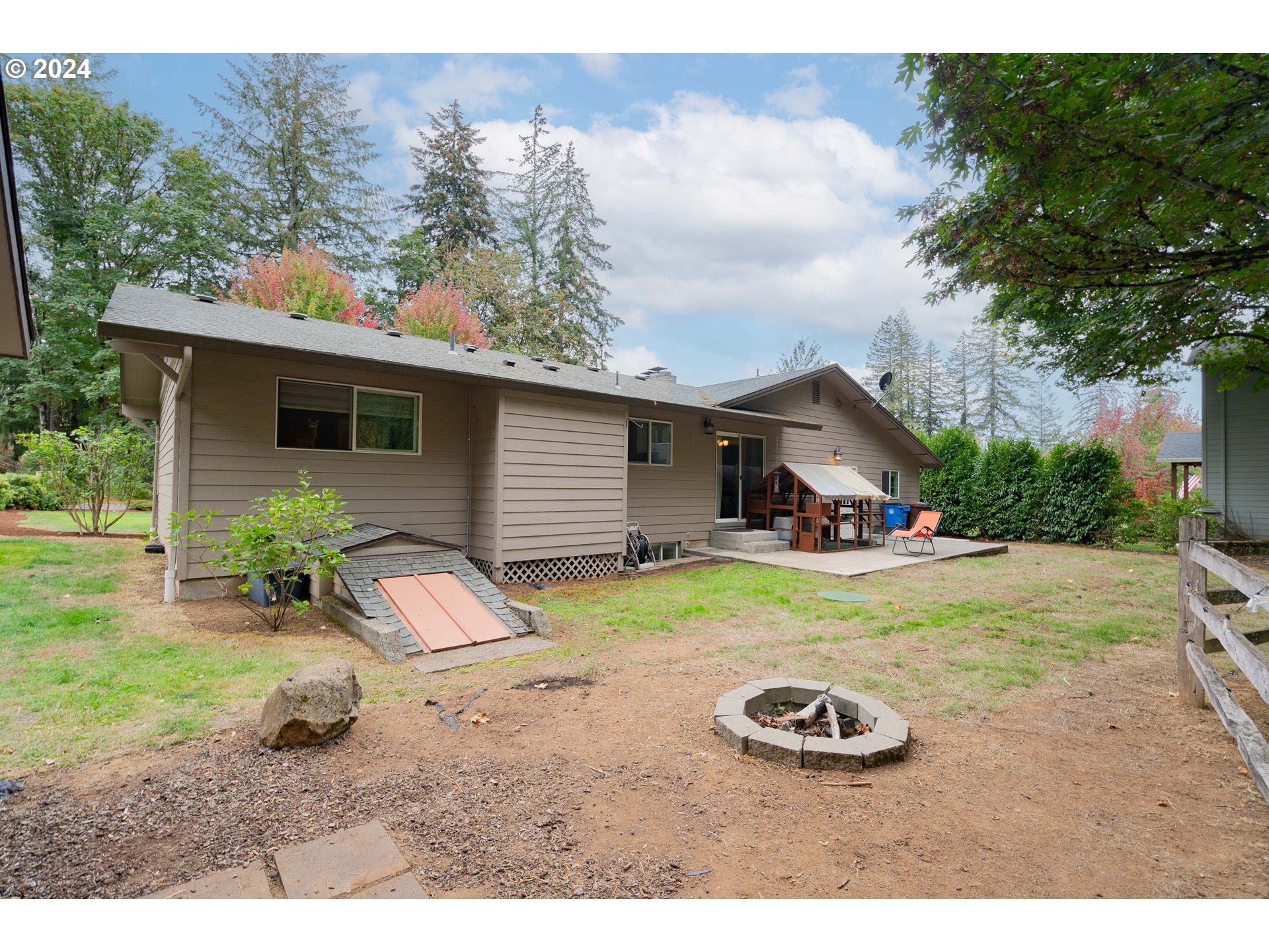 419 N 47TH CIR