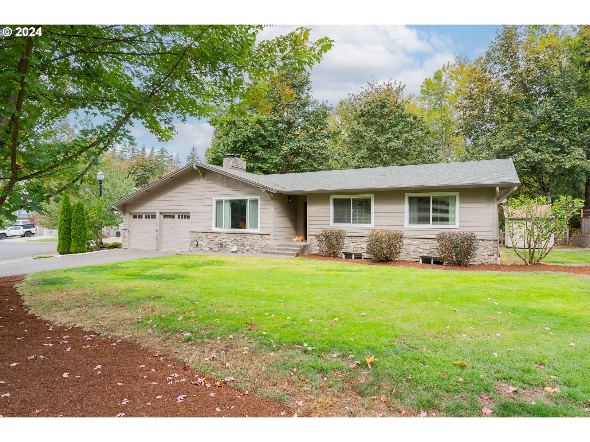 419 N 47TH CIR
