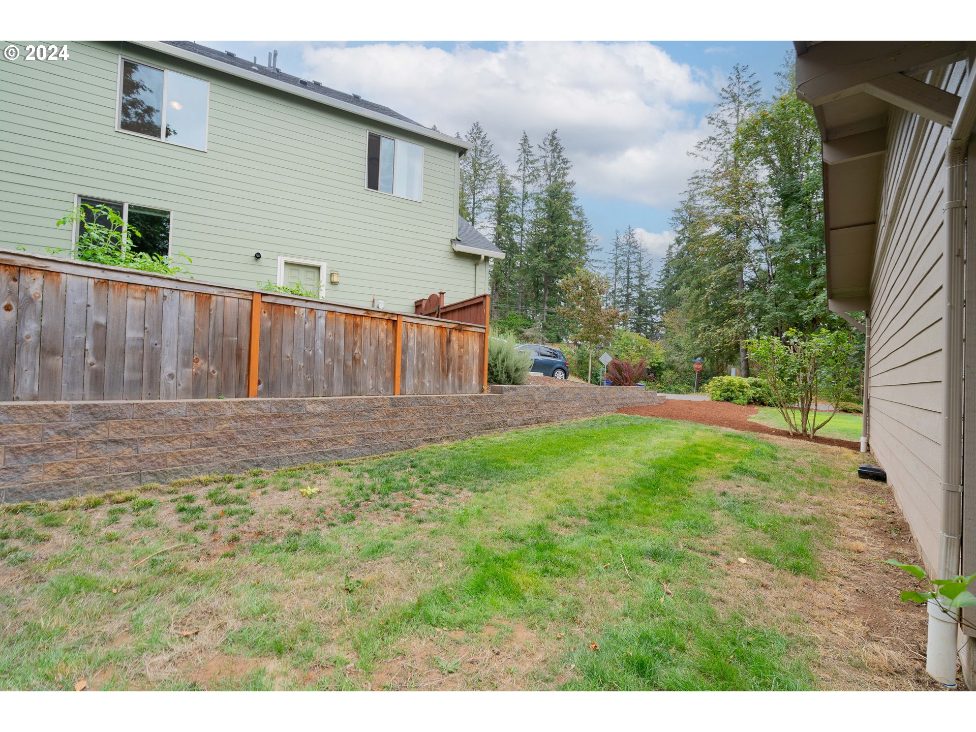 419 N 47TH CIR