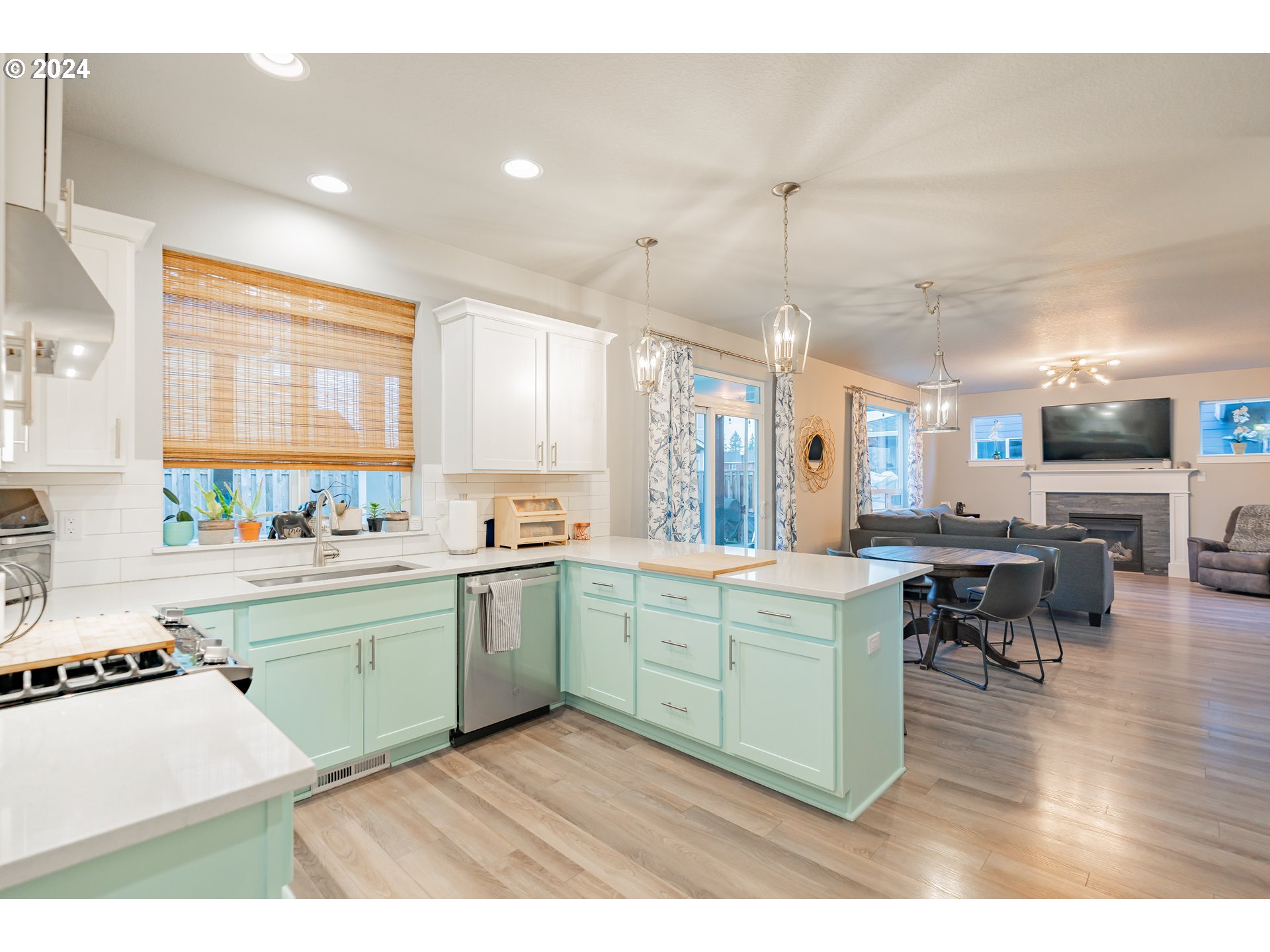 1526 NW 26TH AVE