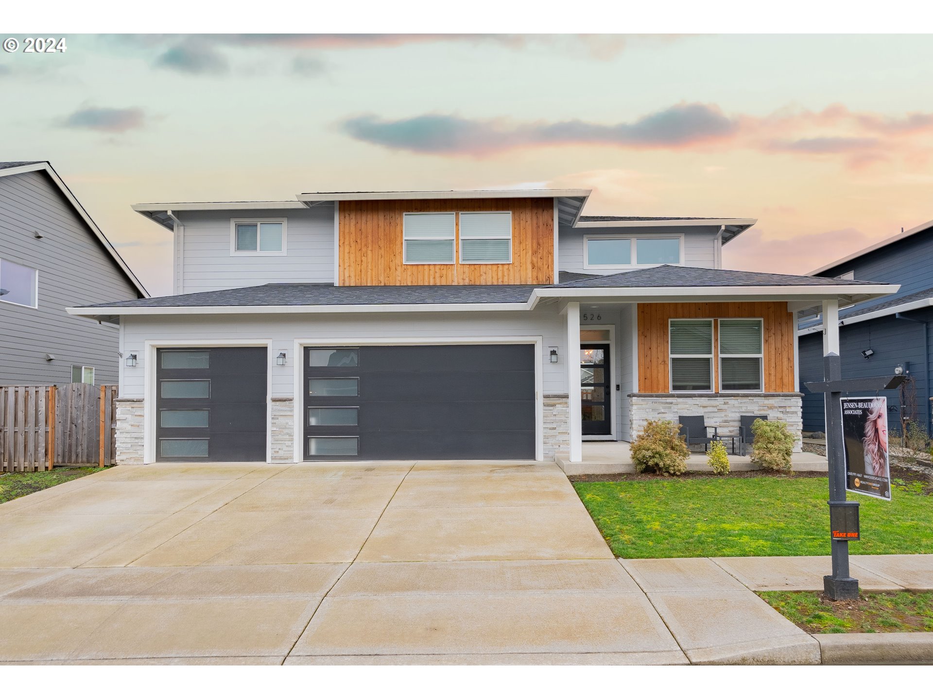1526 NW 26TH AVE