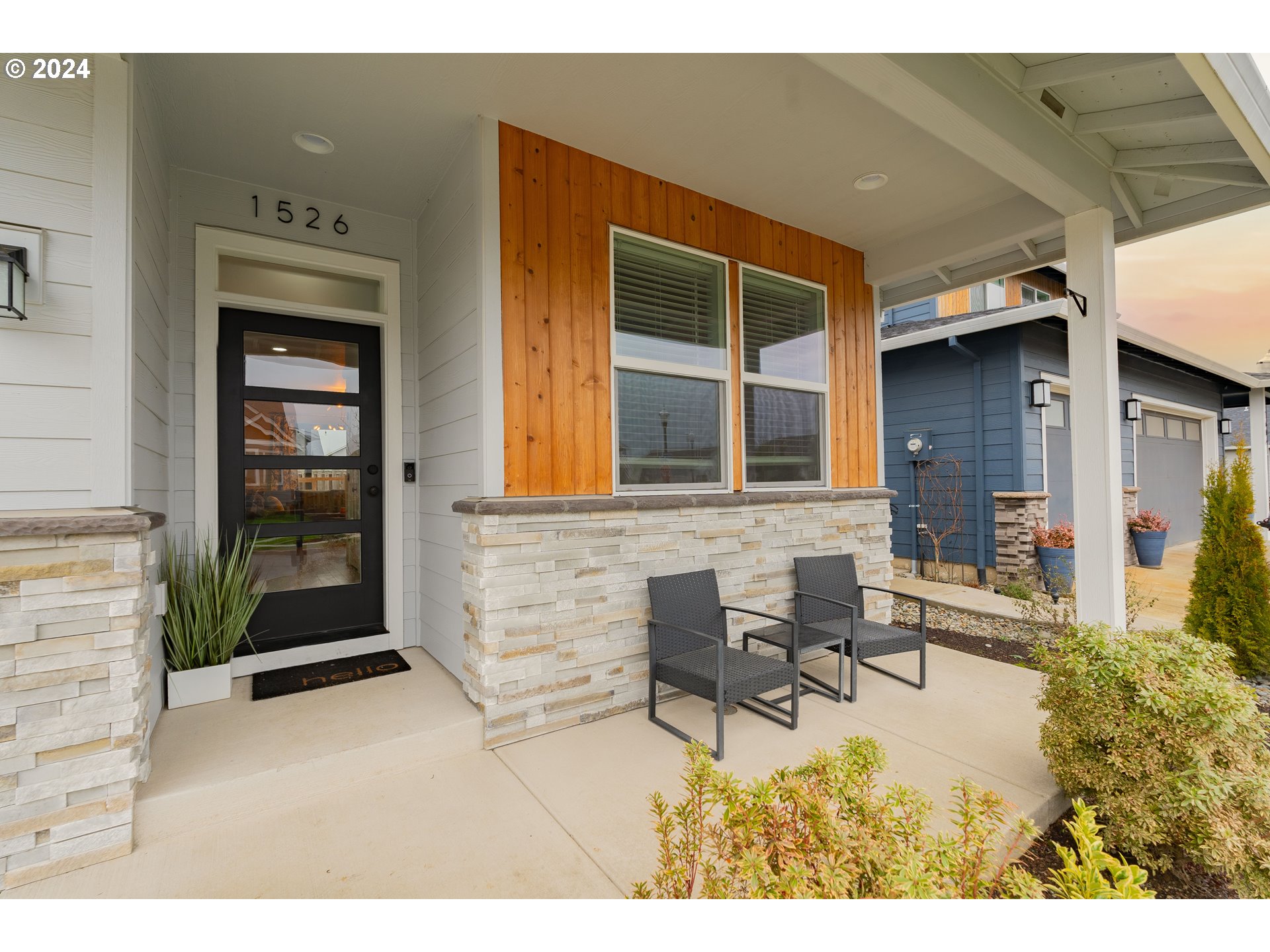 1526 NW 26TH AVE