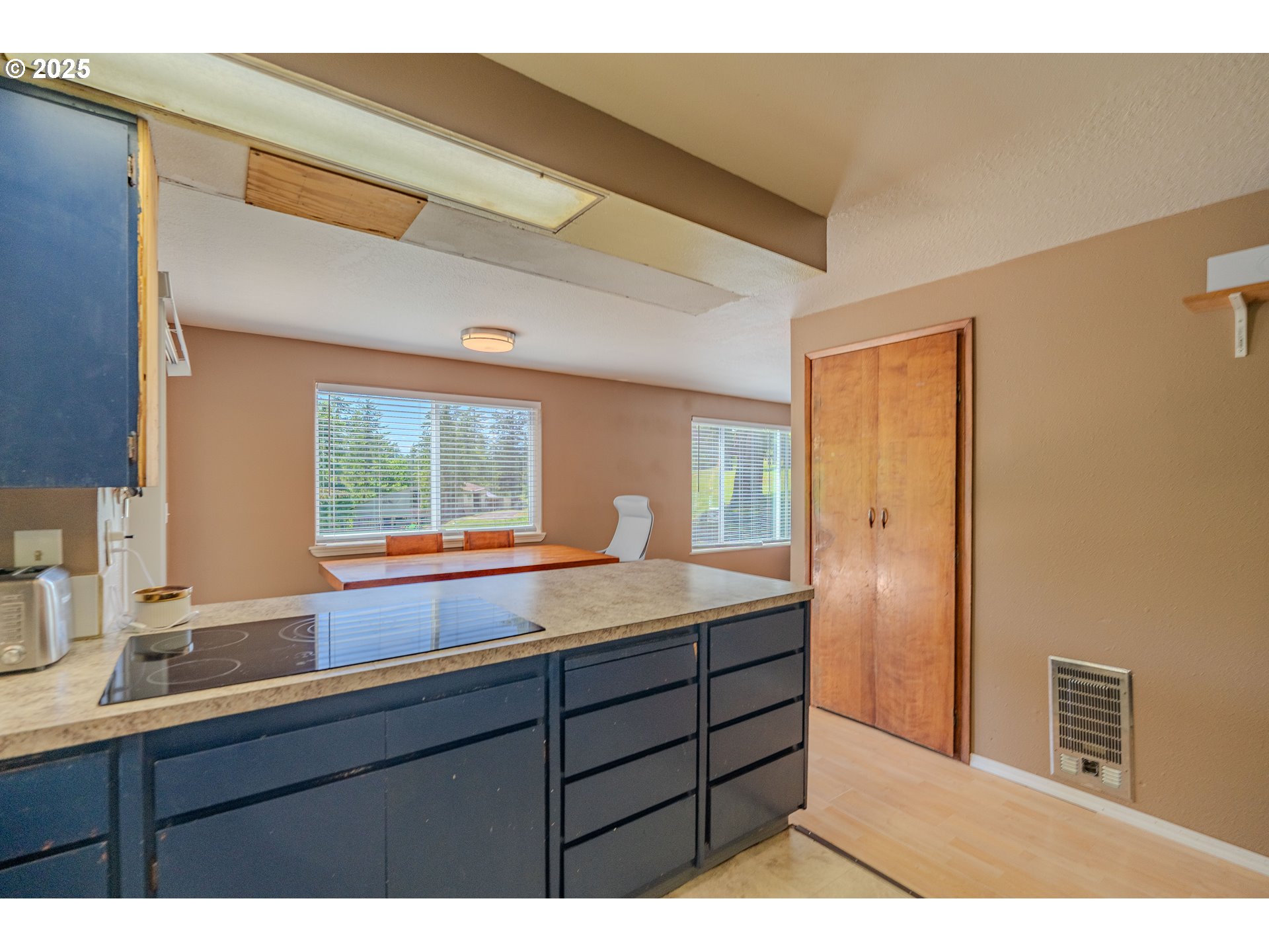 3221 Belle Center RD