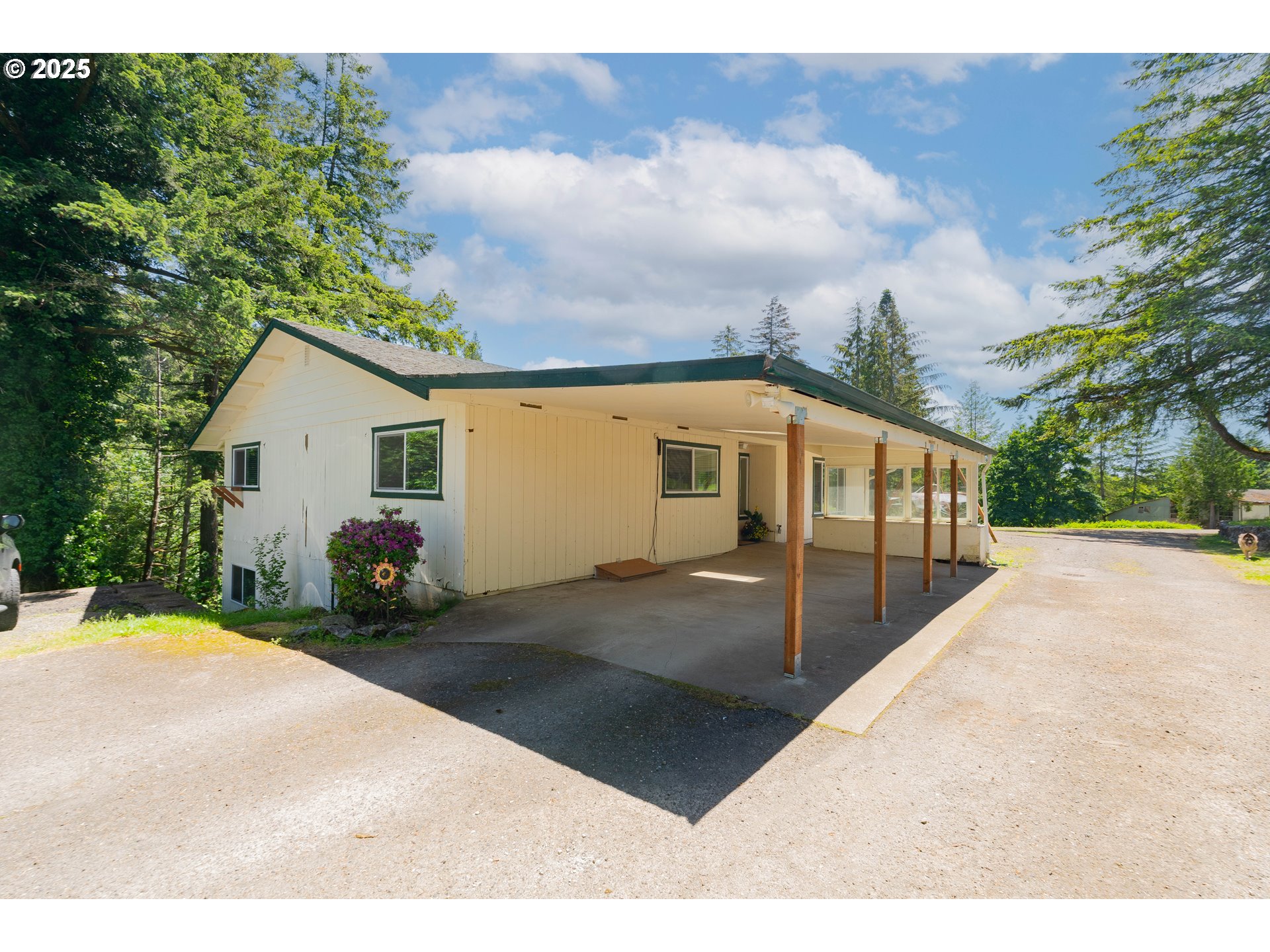 3221 Belle Center RD