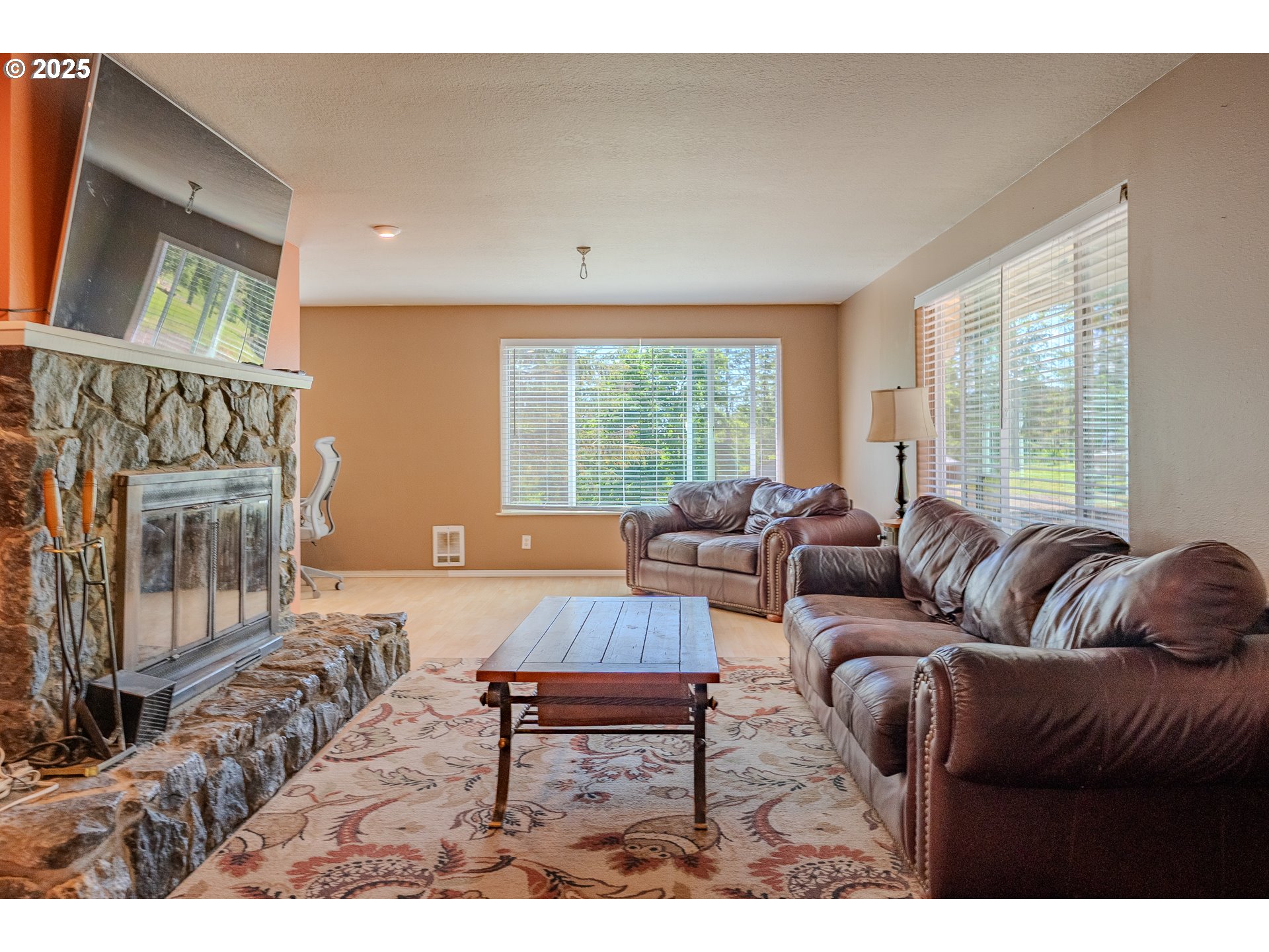 3221 Belle Center RD