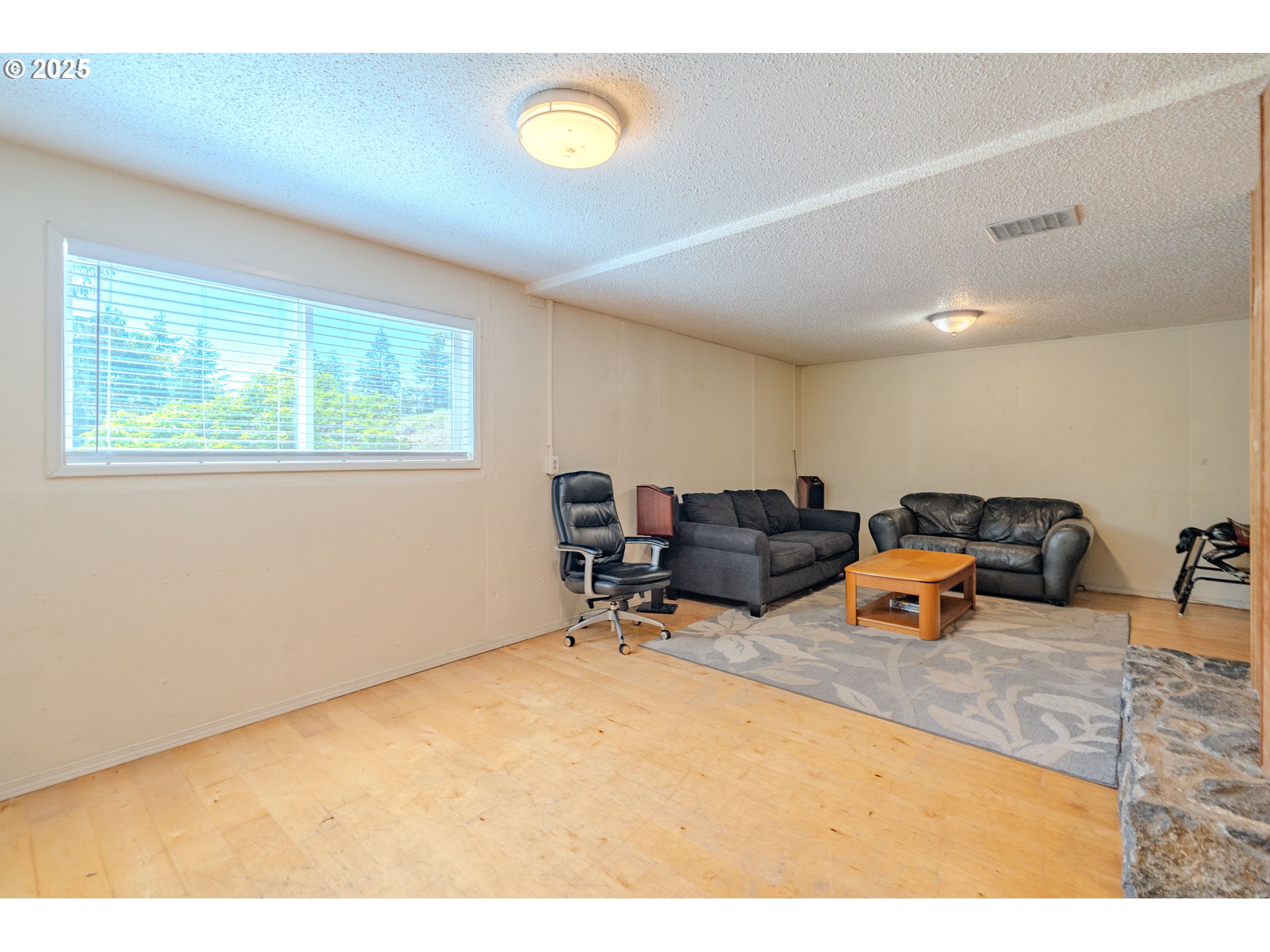 3221 Belle Center RD