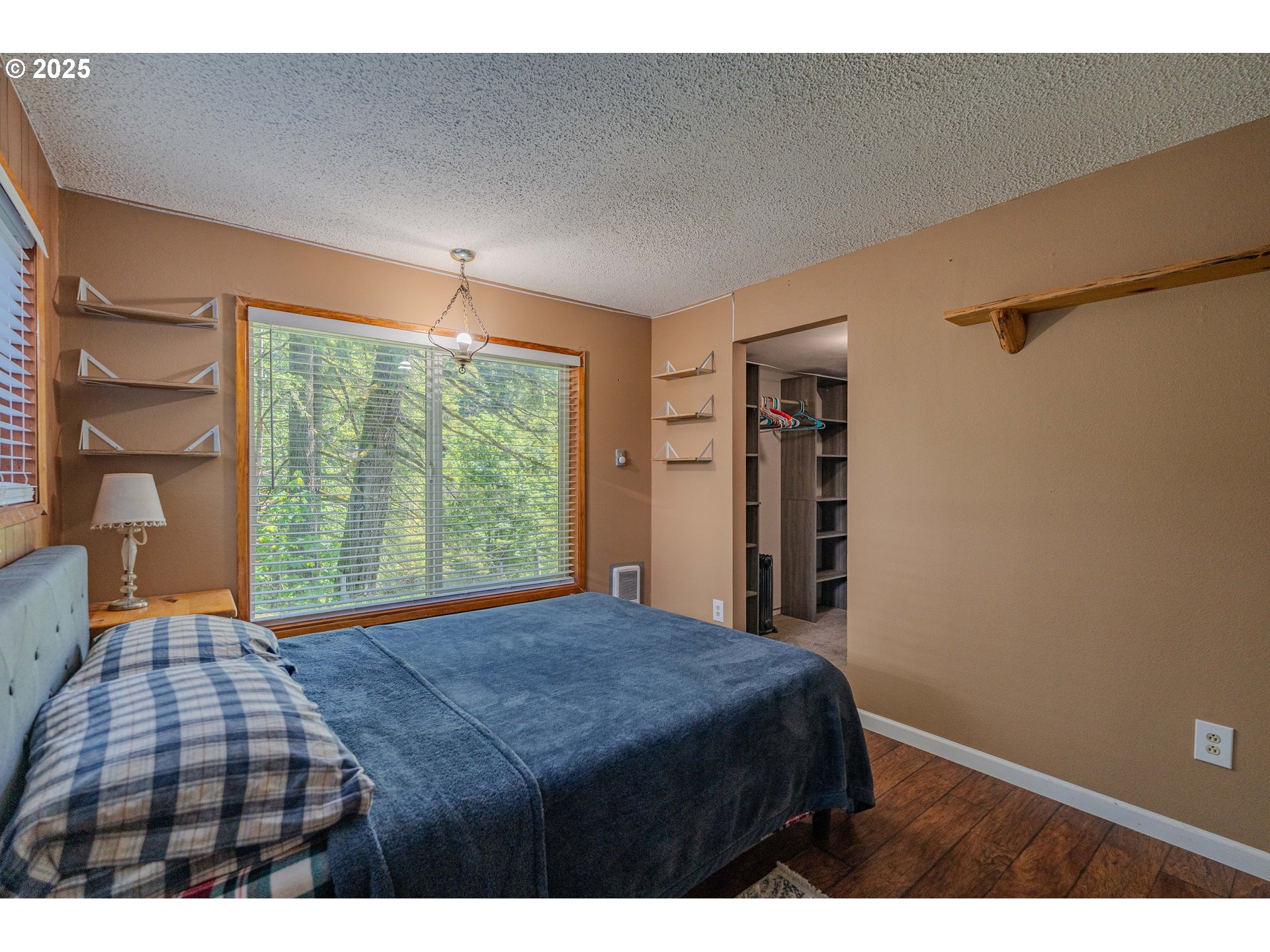 3221 Belle Center RD