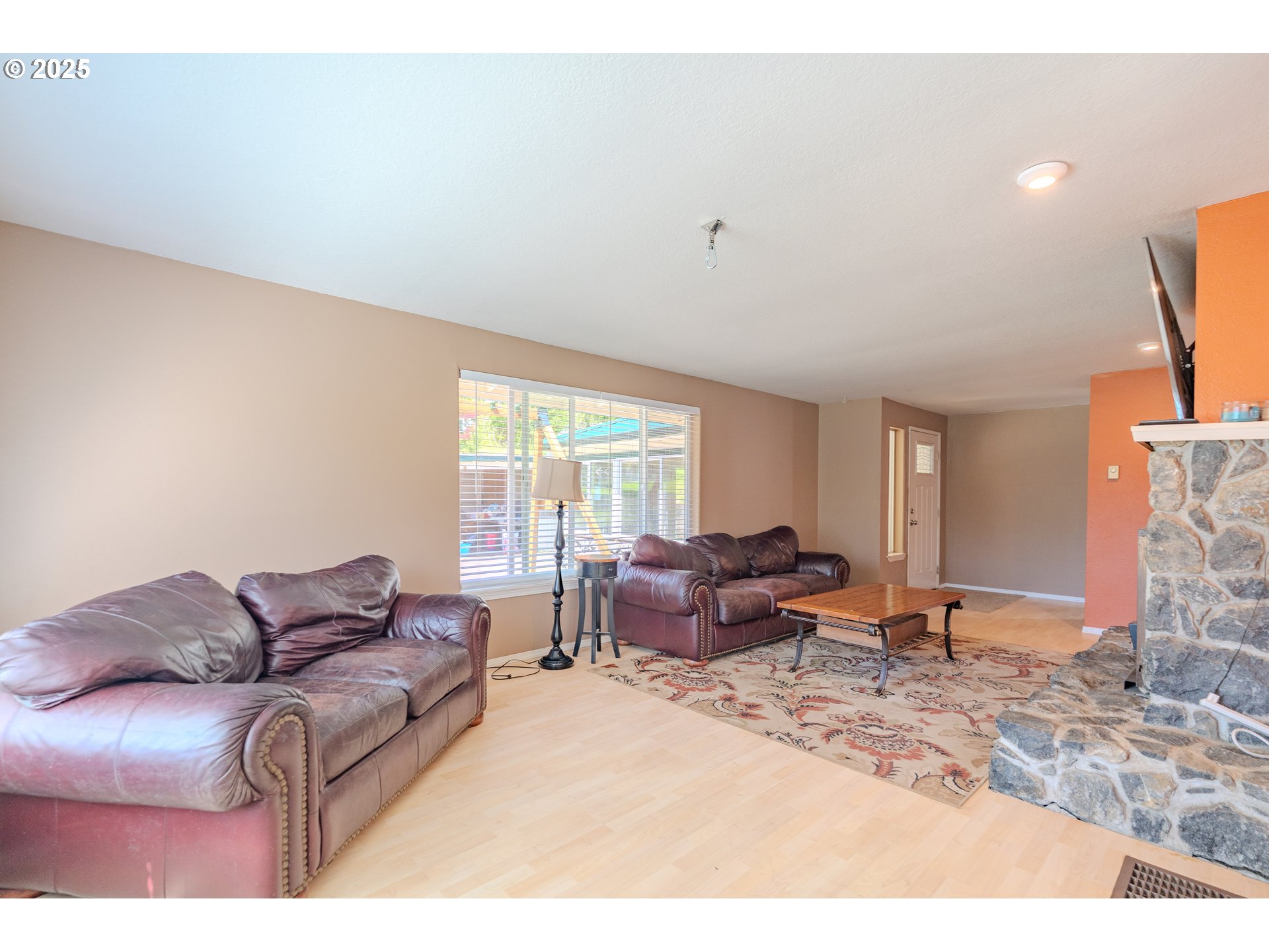 3221 Belle Center RD