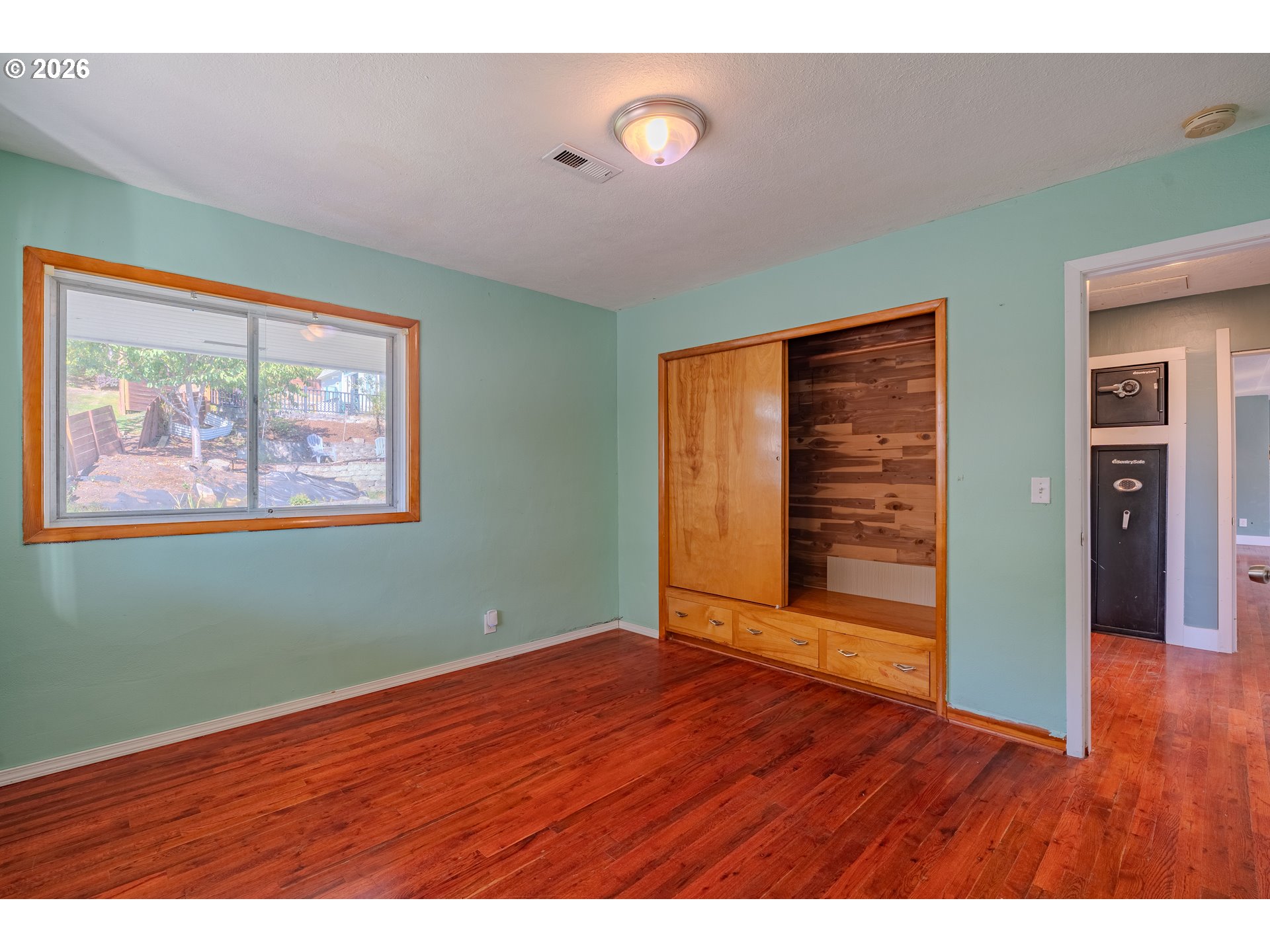 243 N SHEPHERD RD