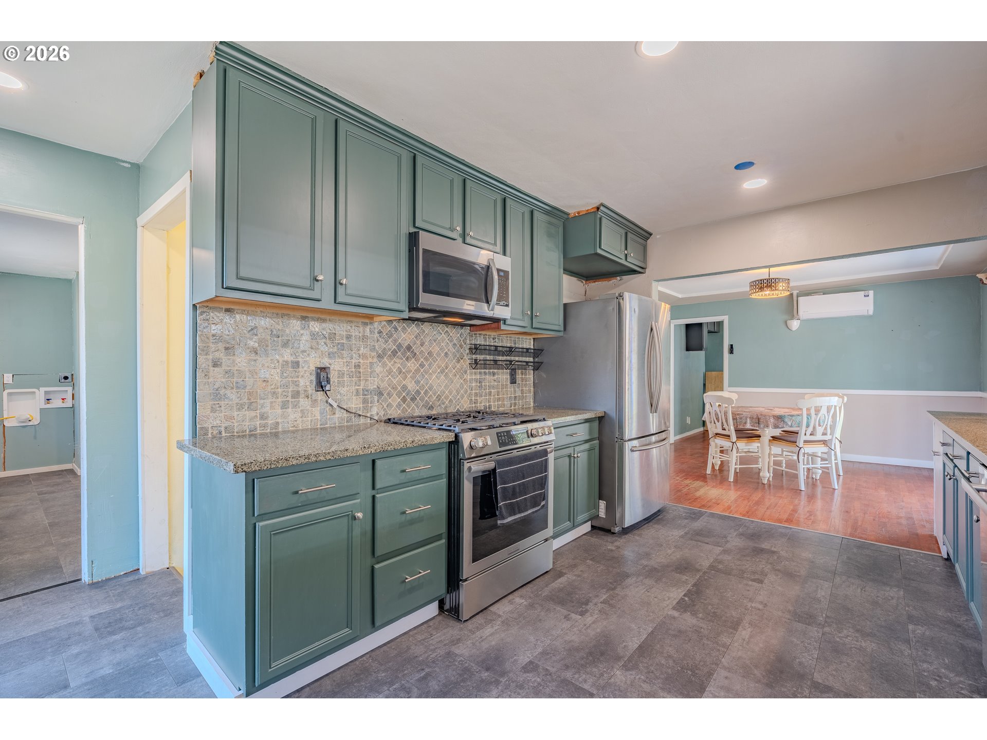 243 N SHEPHERD RD
