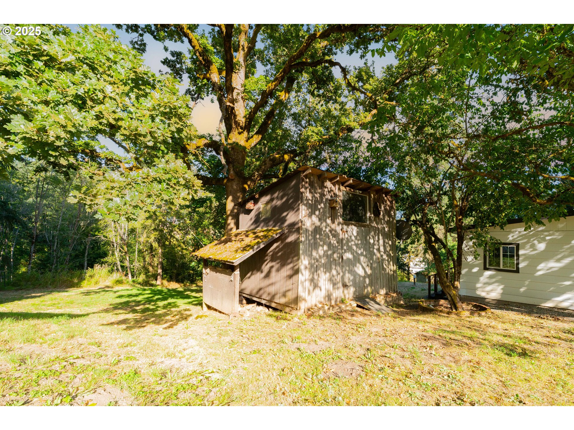 2817 NW EDDY ROCK RD