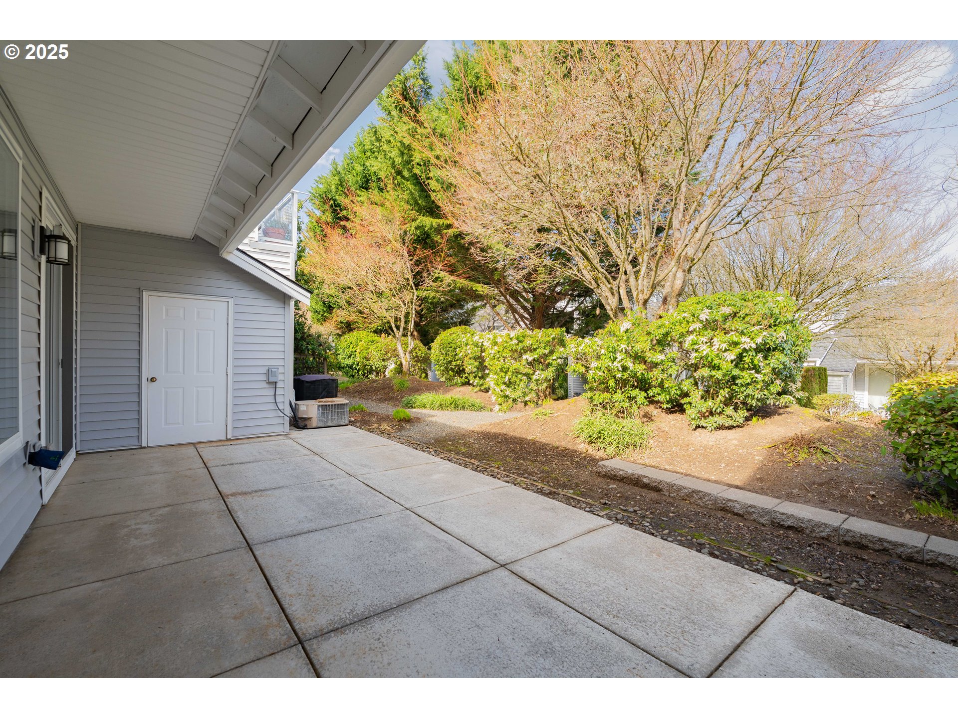 8724 NE 16TH WAY