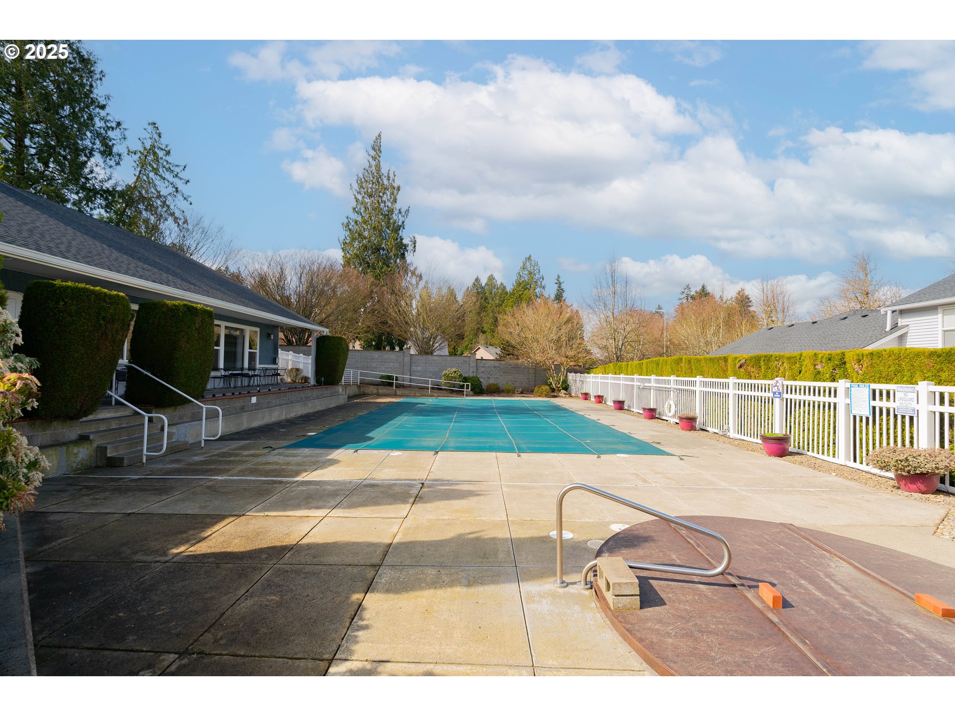 8724 NE 16TH WAY