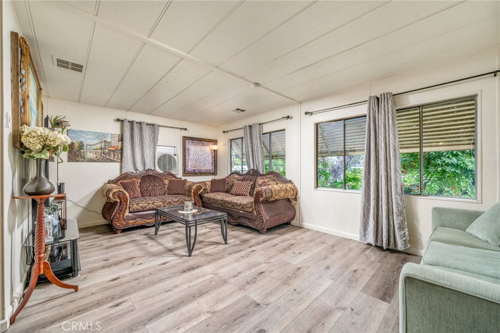 995 Pomona Road Unit: 1