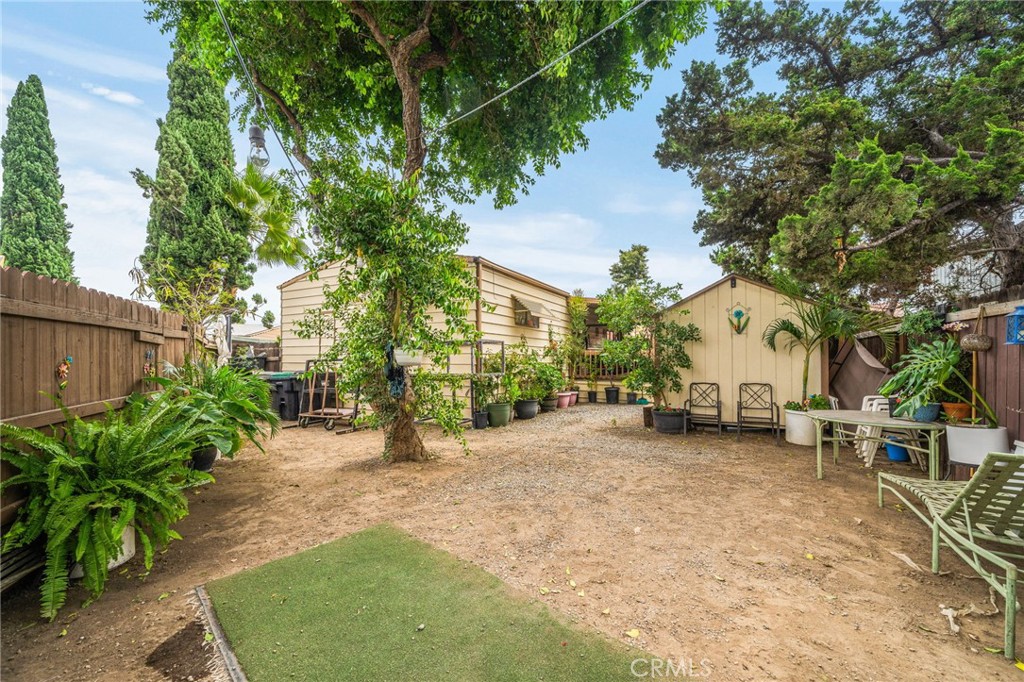 995 Pomona Road Unit: 1