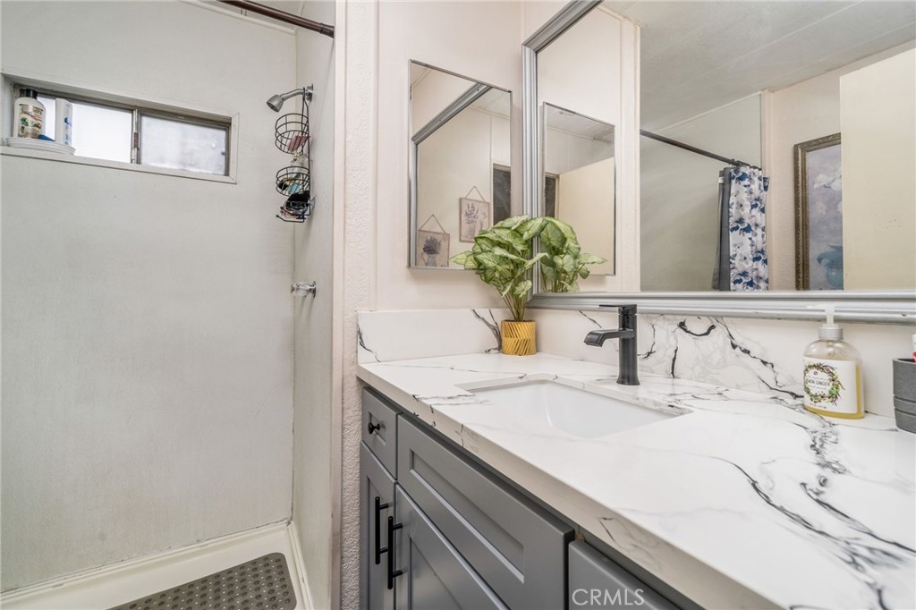 995 Pomona Road Unit: 1