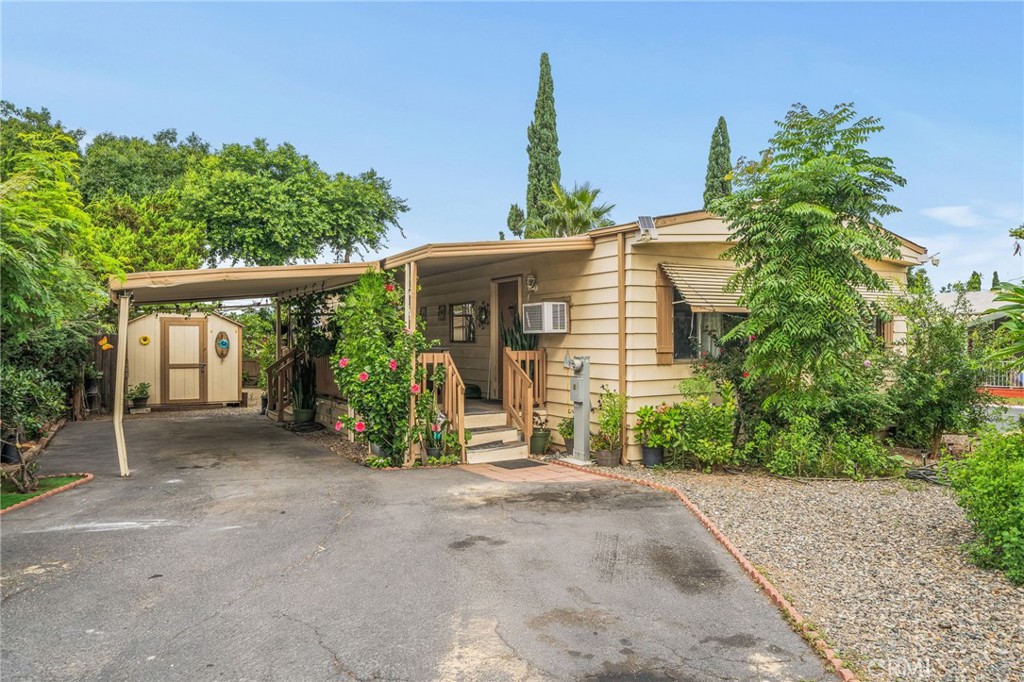 995 Pomona Road Unit: 1