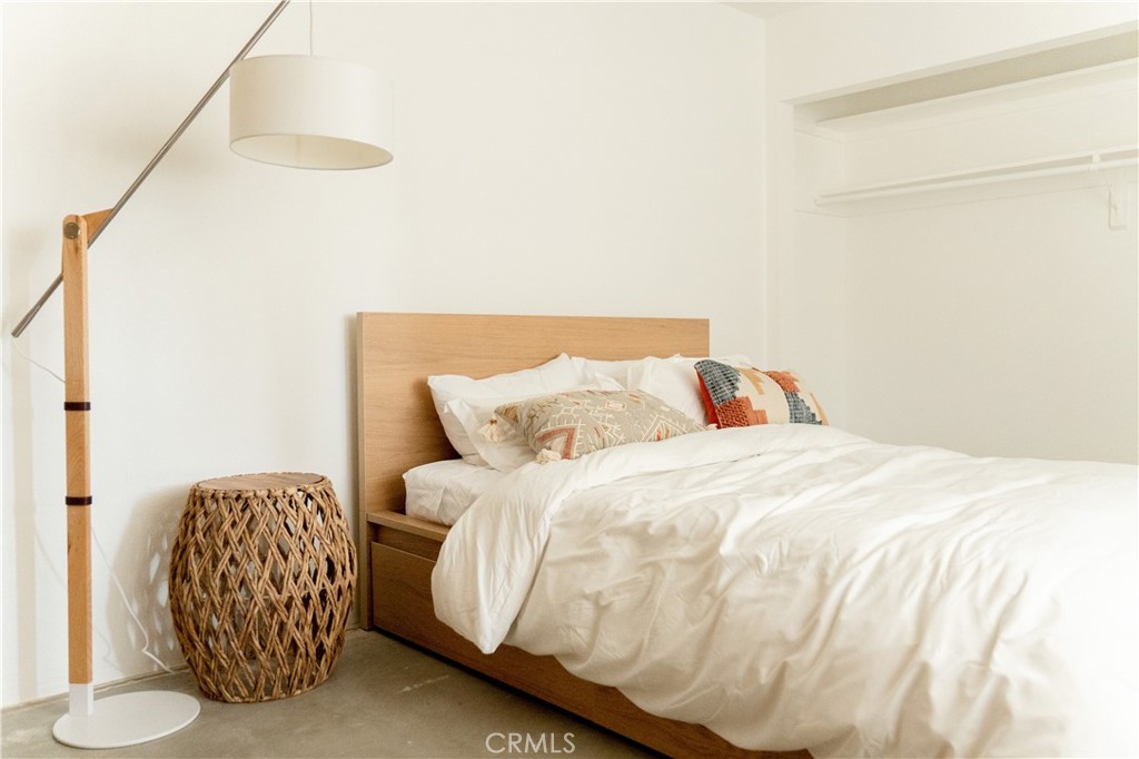 7728 Victor Vista Ave