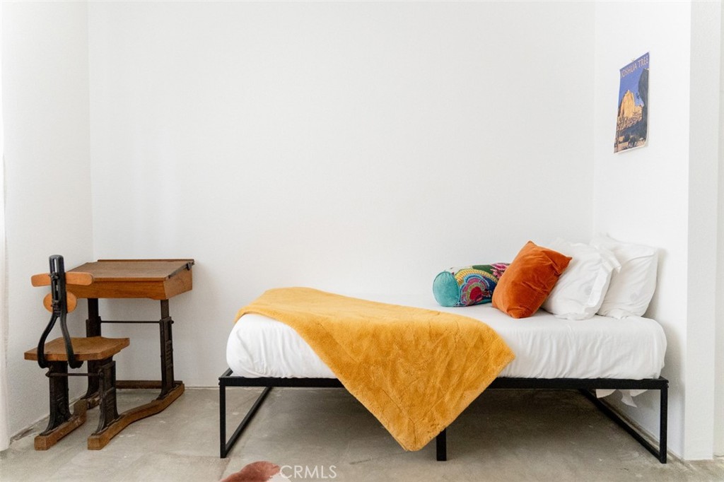 7728 Victor Vista Ave