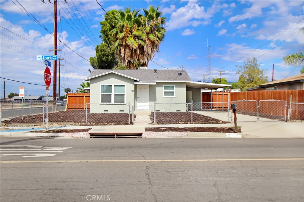 424 W Acacia Avenue