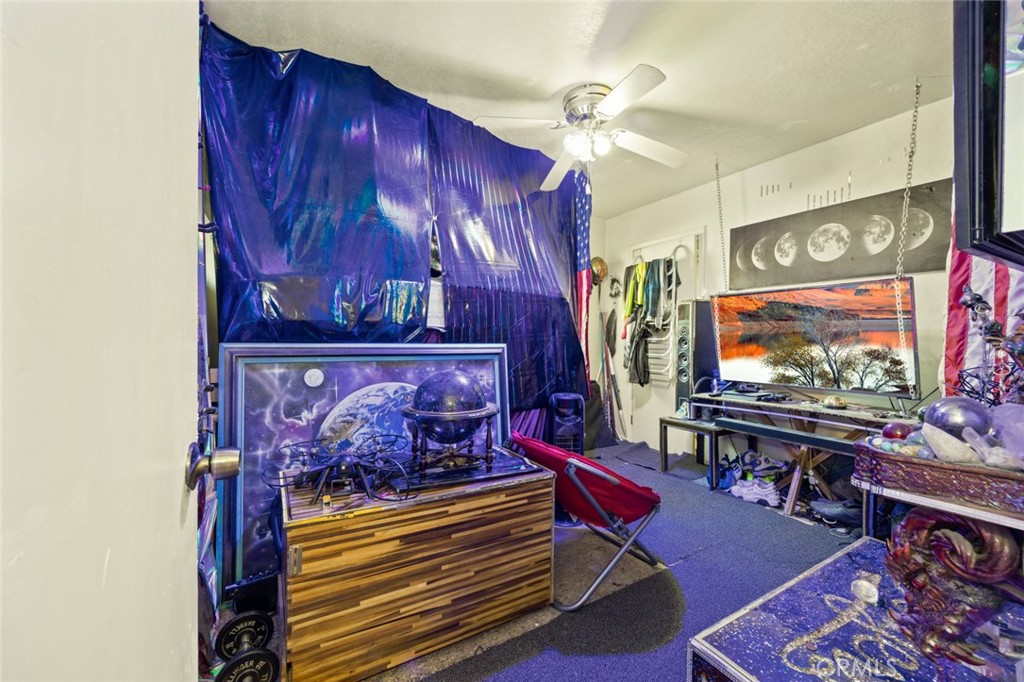 1431 E Pinewood Avenue