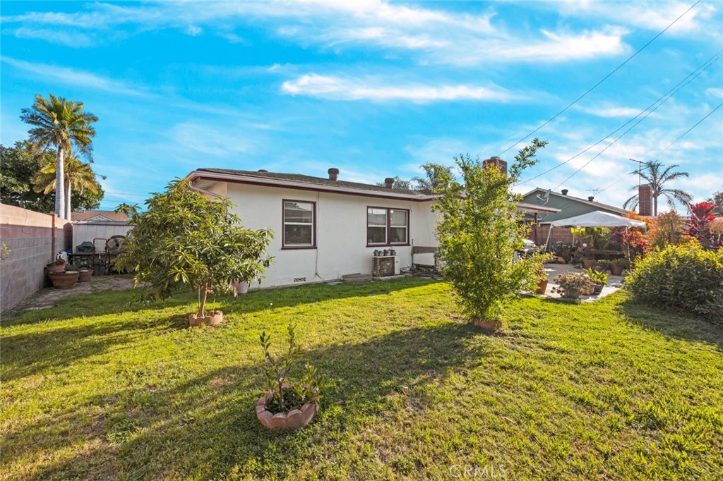 1431 E Pinewood Avenue