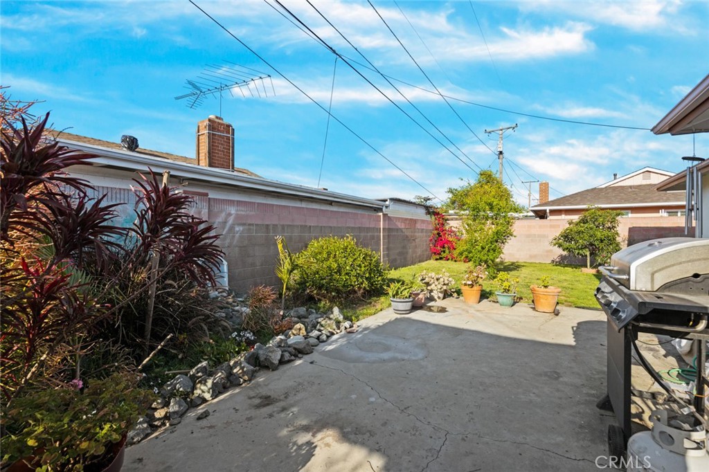 1431 E Pinewood Avenue