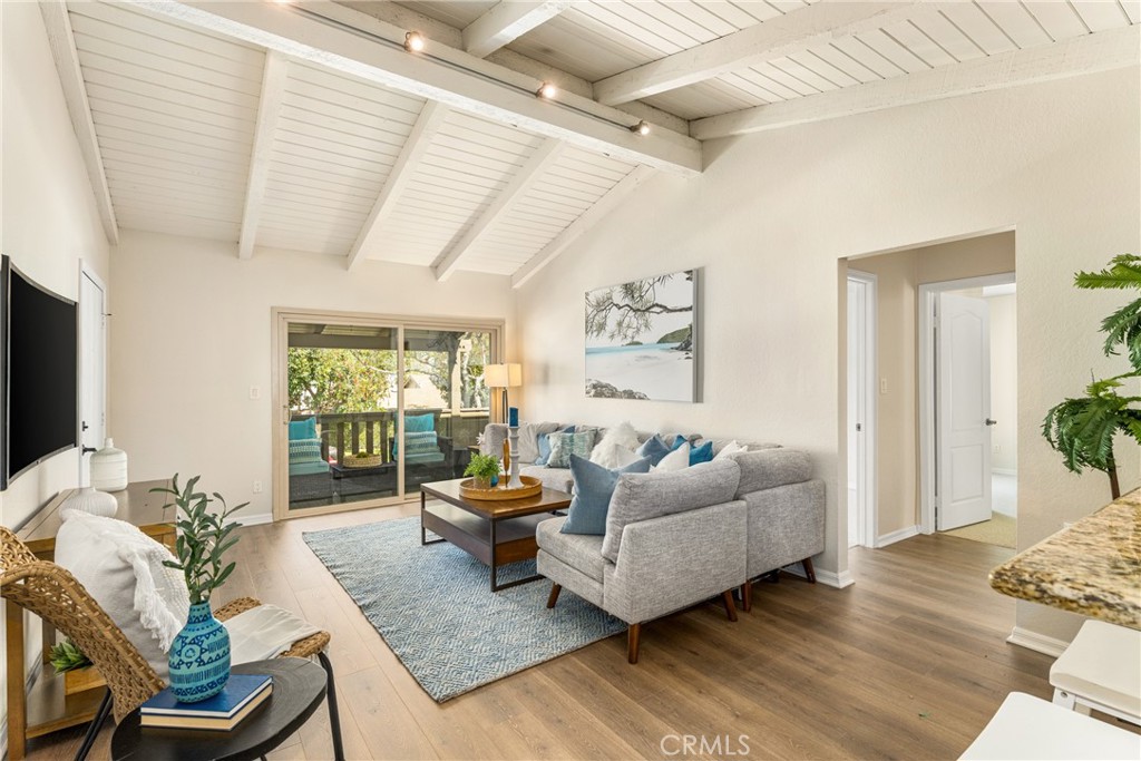 1345 Cabrillo Park Drive L06