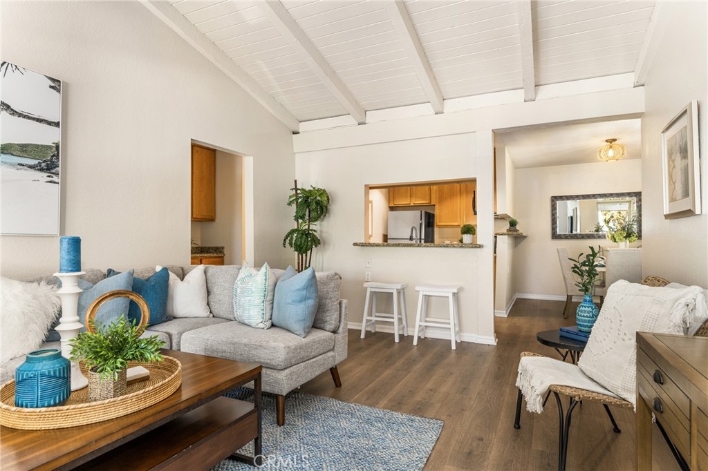 1345 Cabrillo Park Drive L06