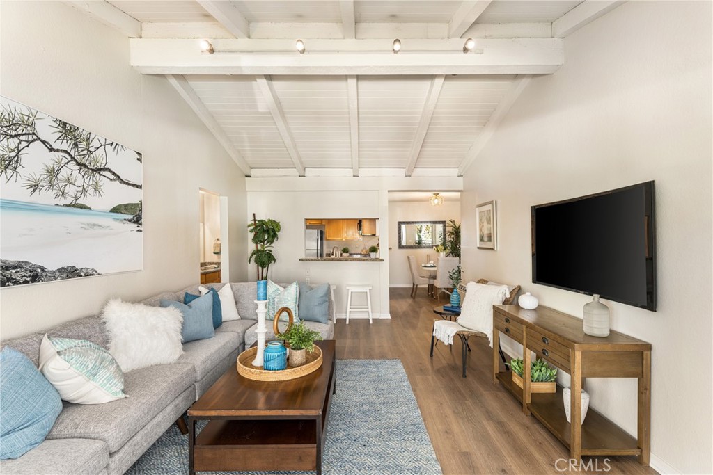 1345 Cabrillo Park Drive L06