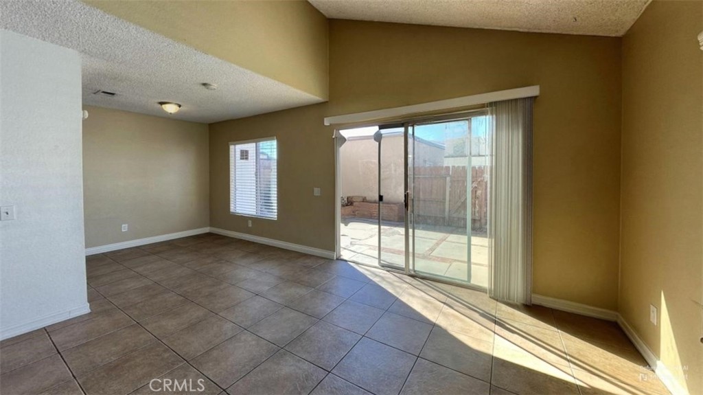 1480 E Marshall Boulevard 21