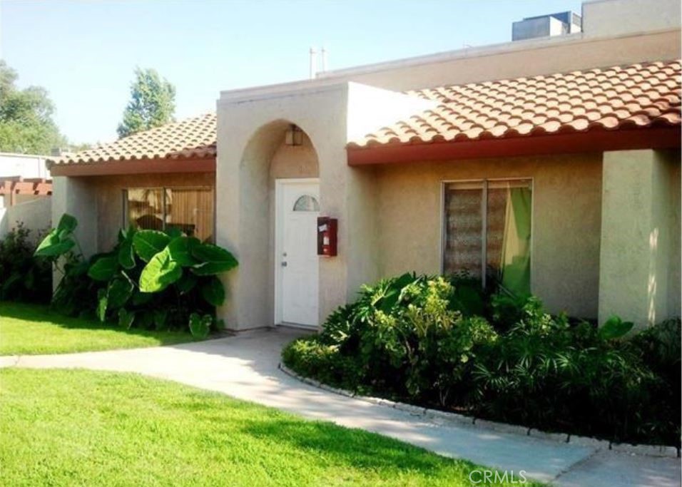 1480 E Marshall Boulevard 21