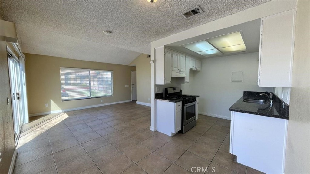 1480 E Marshall Boulevard 21