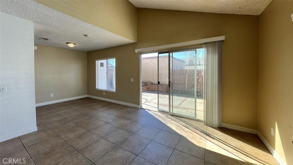 1480 E Marshall Boulevard 21