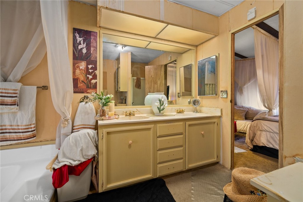 2601 E Victoria Street 173