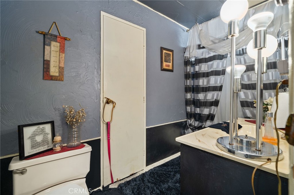 2601 E Victoria Street 173