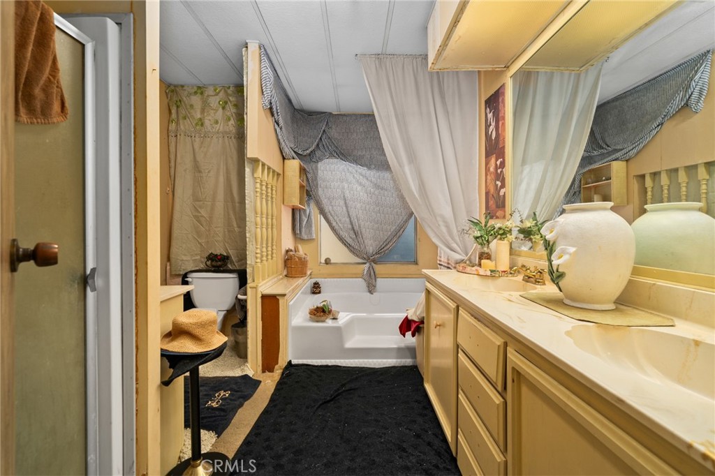 2601 E Victoria Street 173