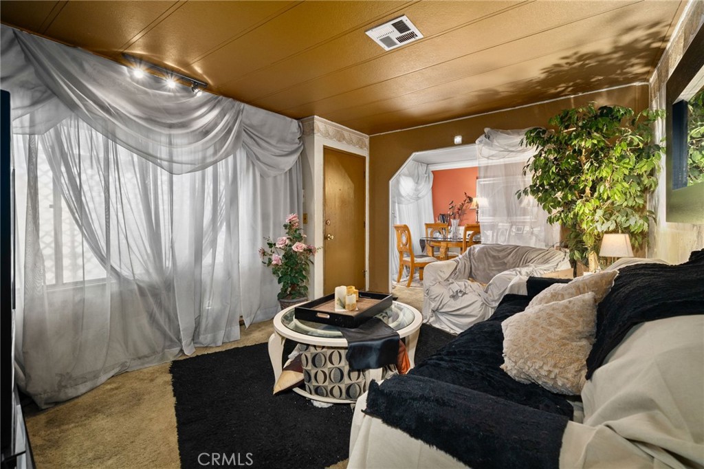 2601 E Victoria Street 173