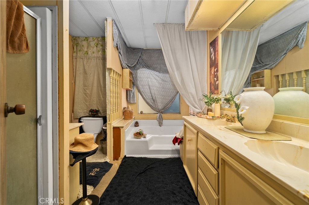 2601 E Victoria Street 173