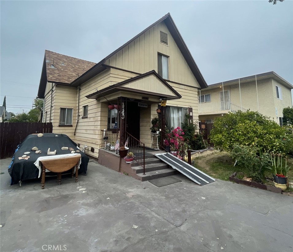 1143 E Salt Lake Street