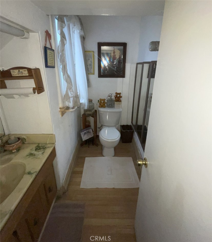 1143 E Salt Lake Street