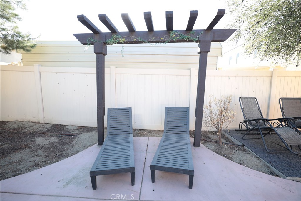 1737 Wheelbarrow Way