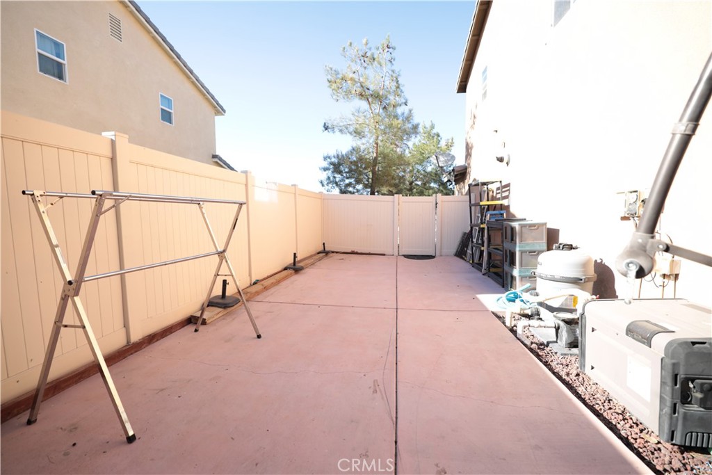 1737 Wheelbarrow Way