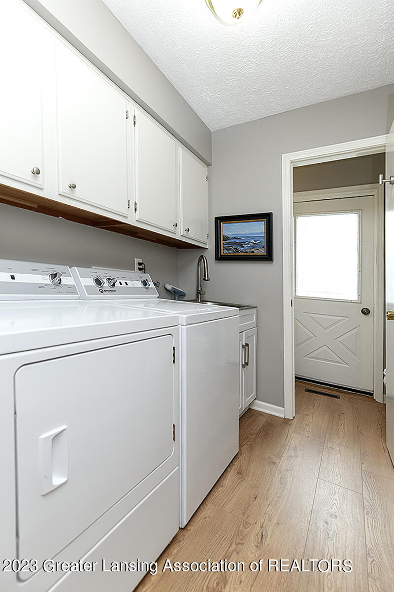 1908 Maple Shade Drive