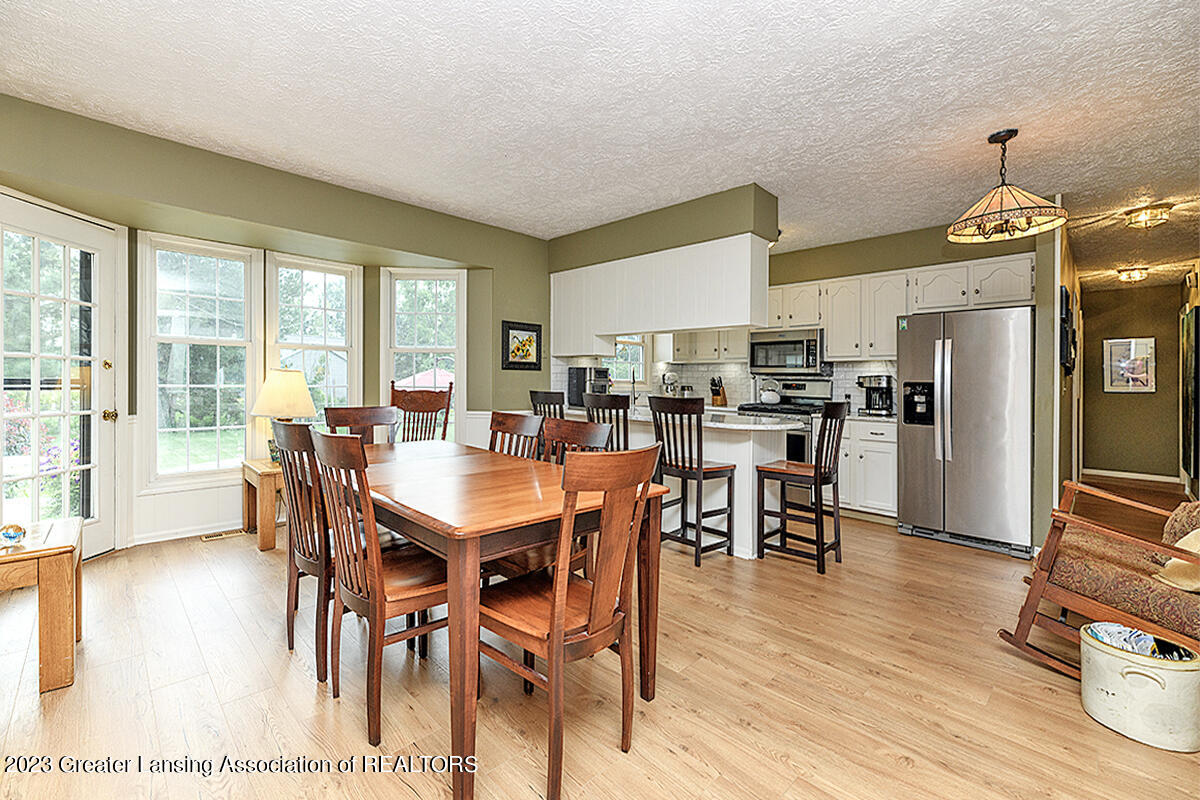 1908 Maple Shade Drive