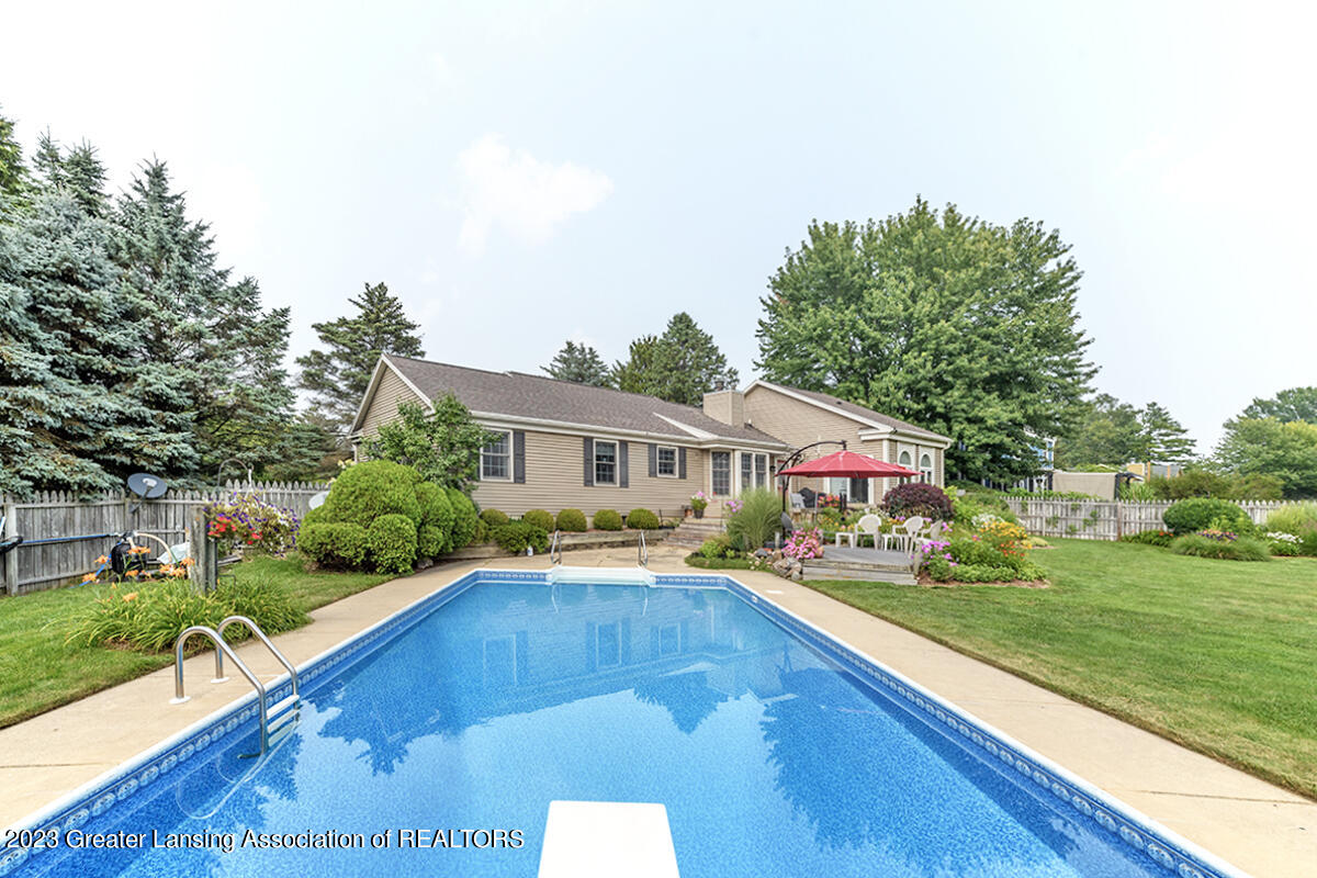 1908 Maple Shade Drive