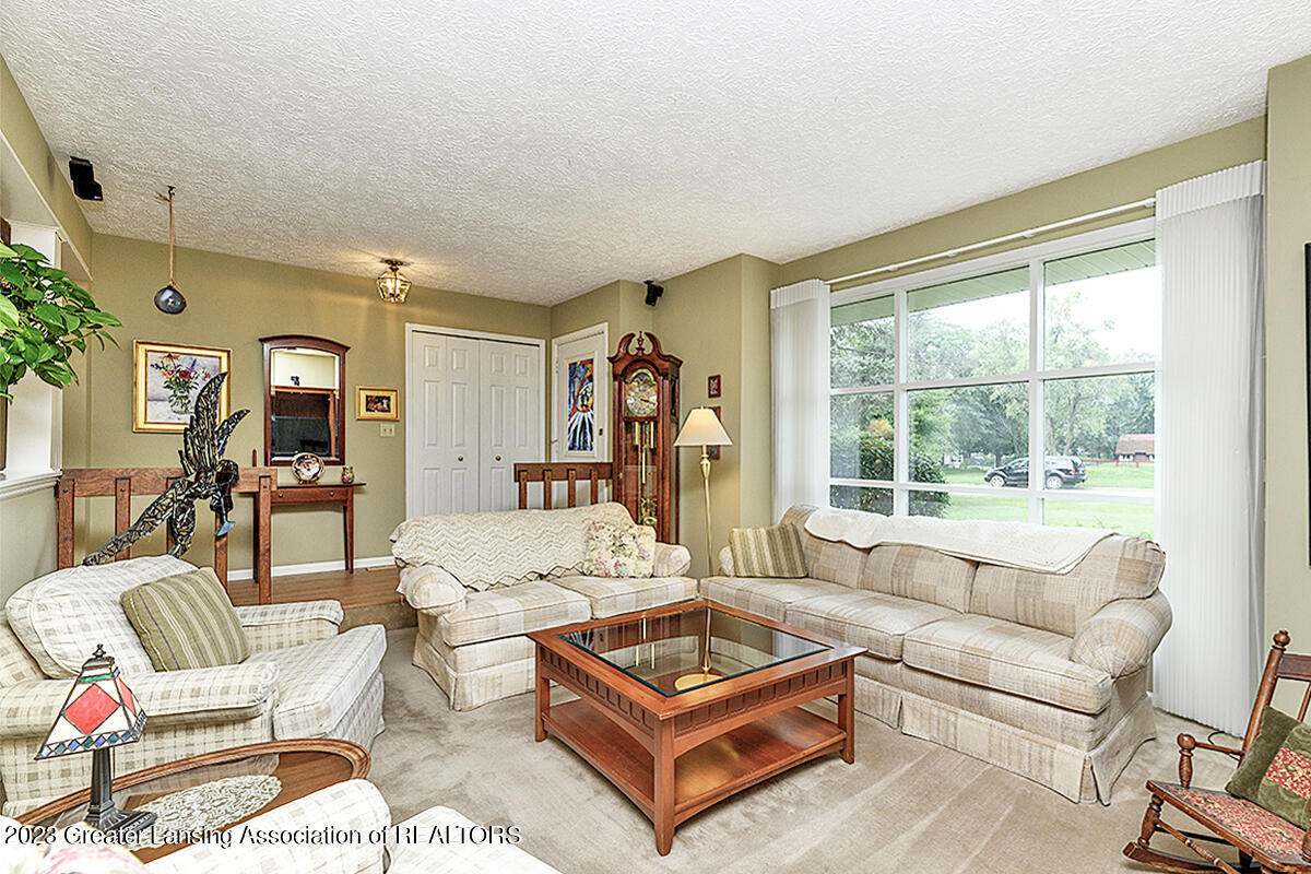 1908 Maple Shade Drive