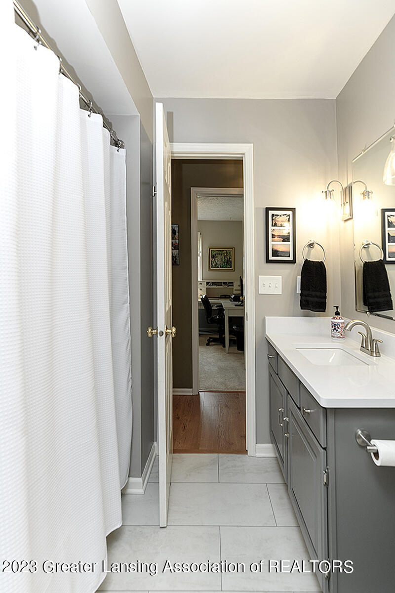 1908 Maple Shade Drive